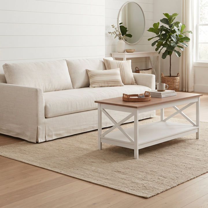 Mesa centro rectangular blanca con cubierta marrón de estilo farmhouse