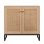 Aparador Buffet de color madera clara con dos puertas de ratán y base de metal negro en estilo nórdico.
