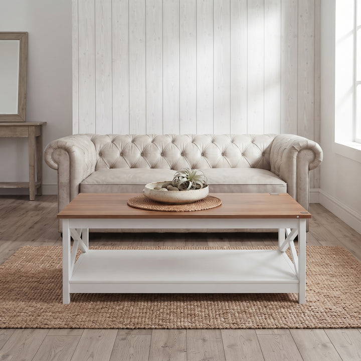 Mesa centro rectangular blanca con cubierta marrón de estilo farmhouse