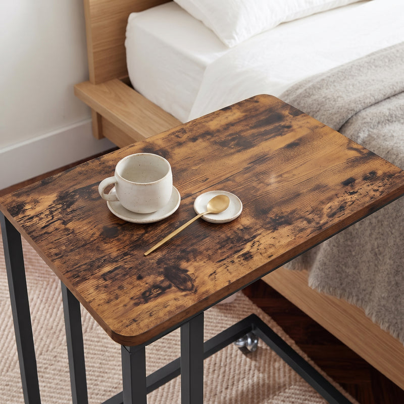 Cubierta rústica · Mesa Auxiliar Lateral Vendel con ruedas Estilo Industrial